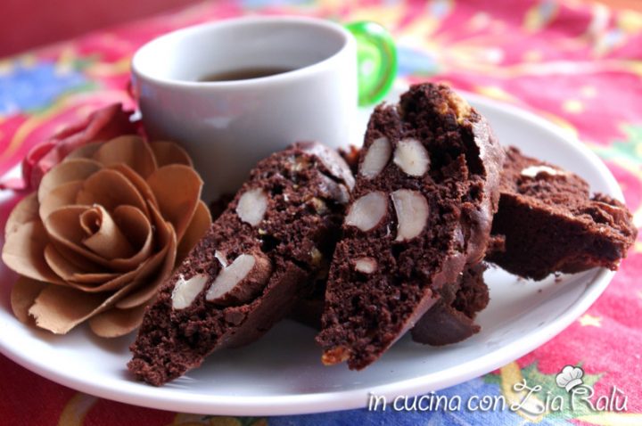 cantucci cioccolato