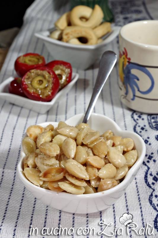 mandorle tostate salate