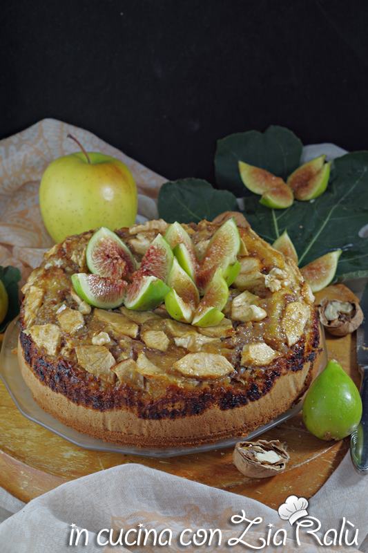 torta con fichi mele e noci