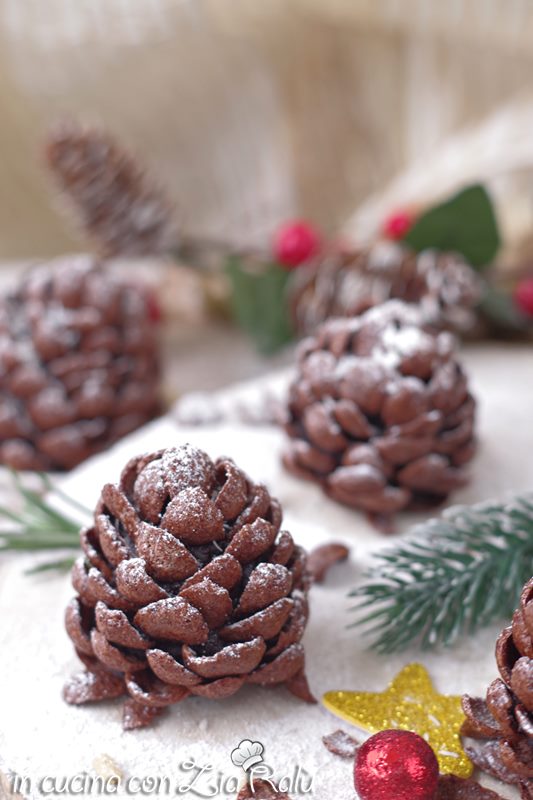 pigne al cioccolato dolci natalizi senza cottura